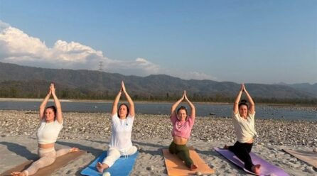 Yoga in Summer: 7 Tips to Stay Cool and Energized